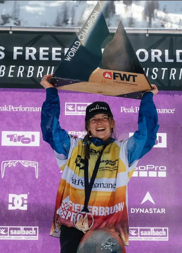 Gagnante du Freeride World Tour 2025 dès sa première saison sur le circuit élite.